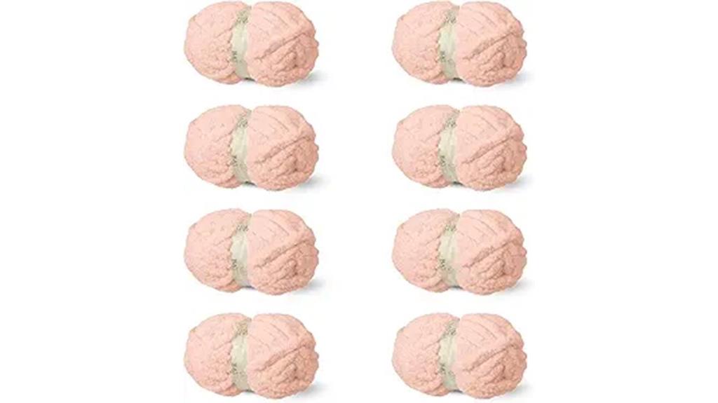 chunky pale peach yarn